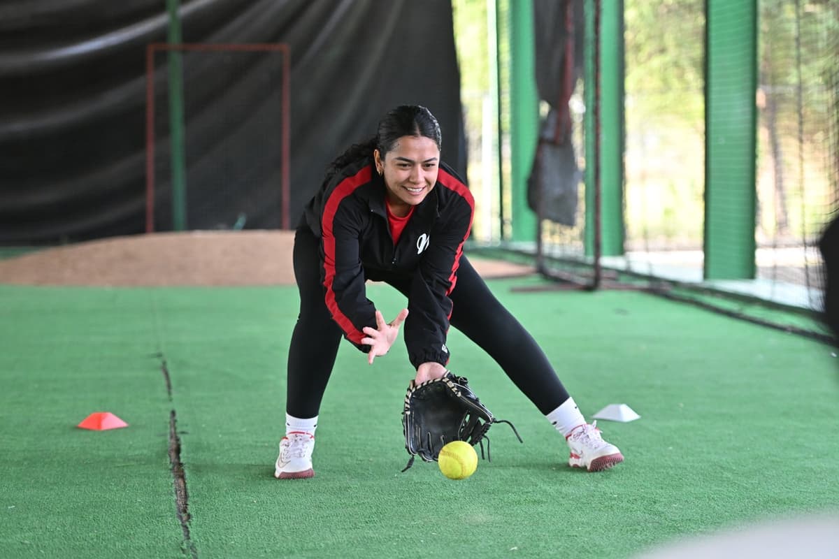 Edith de Leija y Rosa del Castillo preparadas para brillar en la LMS y en la Liga de Beisbol de EUA