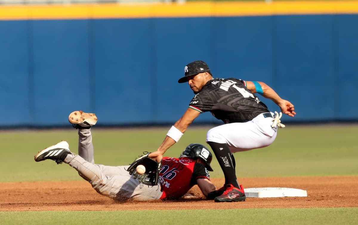 Explota la ofensiva de Piratas y se empata la serie ante Sultanes